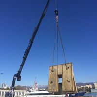 Кран-манипулятор от СБС в процессе работы